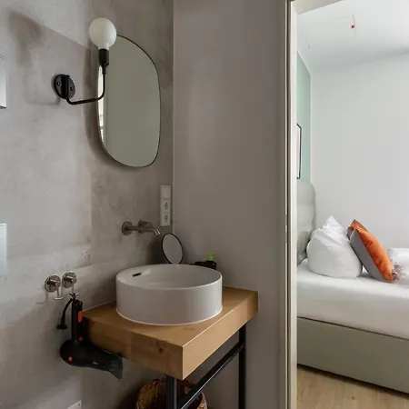 Apartment Limehome Holm *